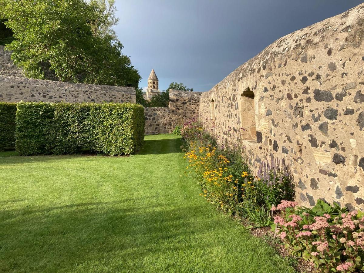 Chateau Royal De Saint-Saturnin Екстер'єр фото