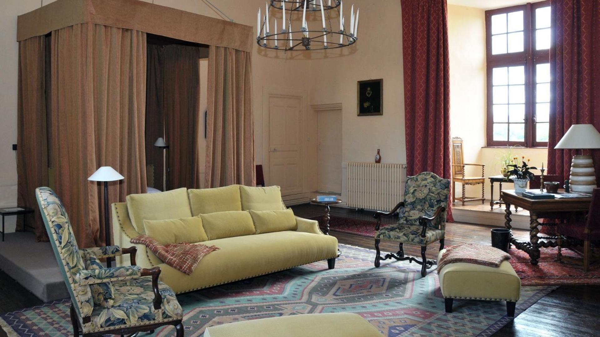 Chateau Royal De Saint-Saturnin Екстер'єр фото