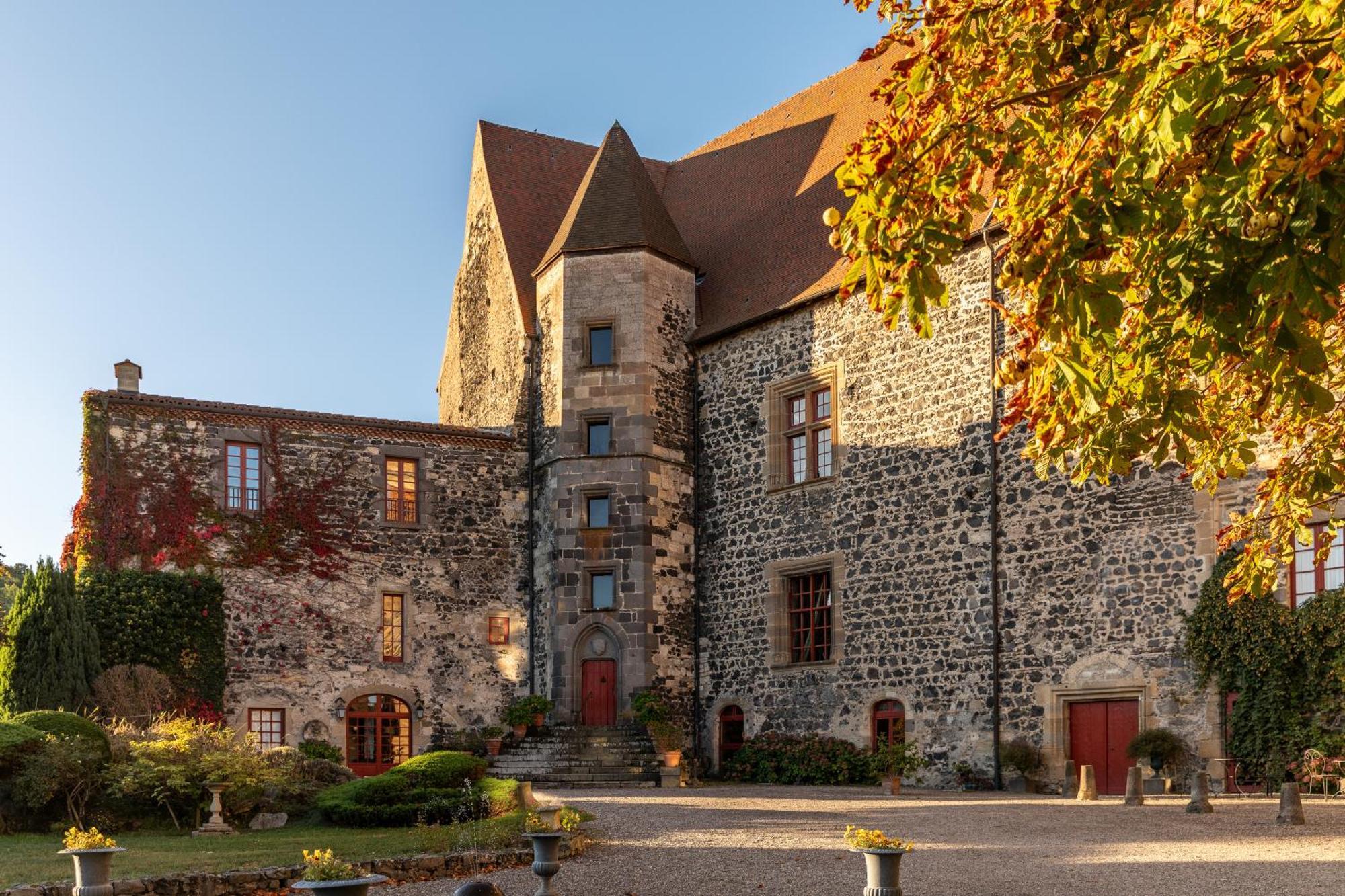 Chateau Royal De Saint-Saturnin Екстер'єр фото
